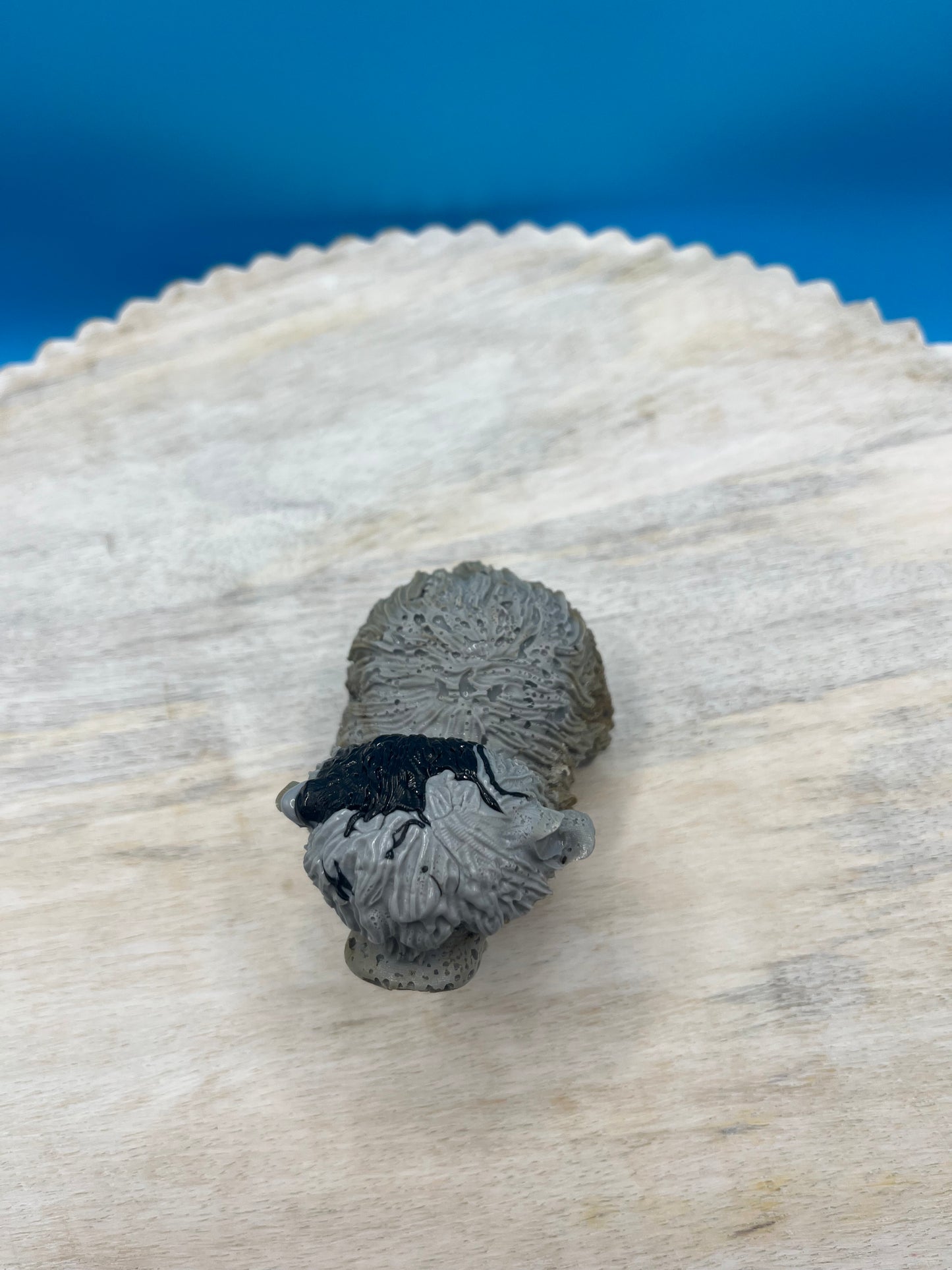 Highland Cow Desk Figurine – Grey & Black Swirl | Handmade Cute Desk Decor & Animal Gift