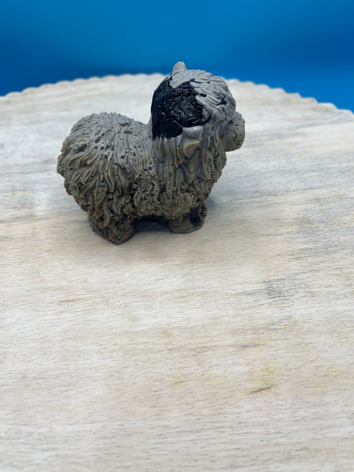 Highland Cow Desk Figurine – Grey & Black Swirl | Handmade Cute Desk Decor & Animal Gift